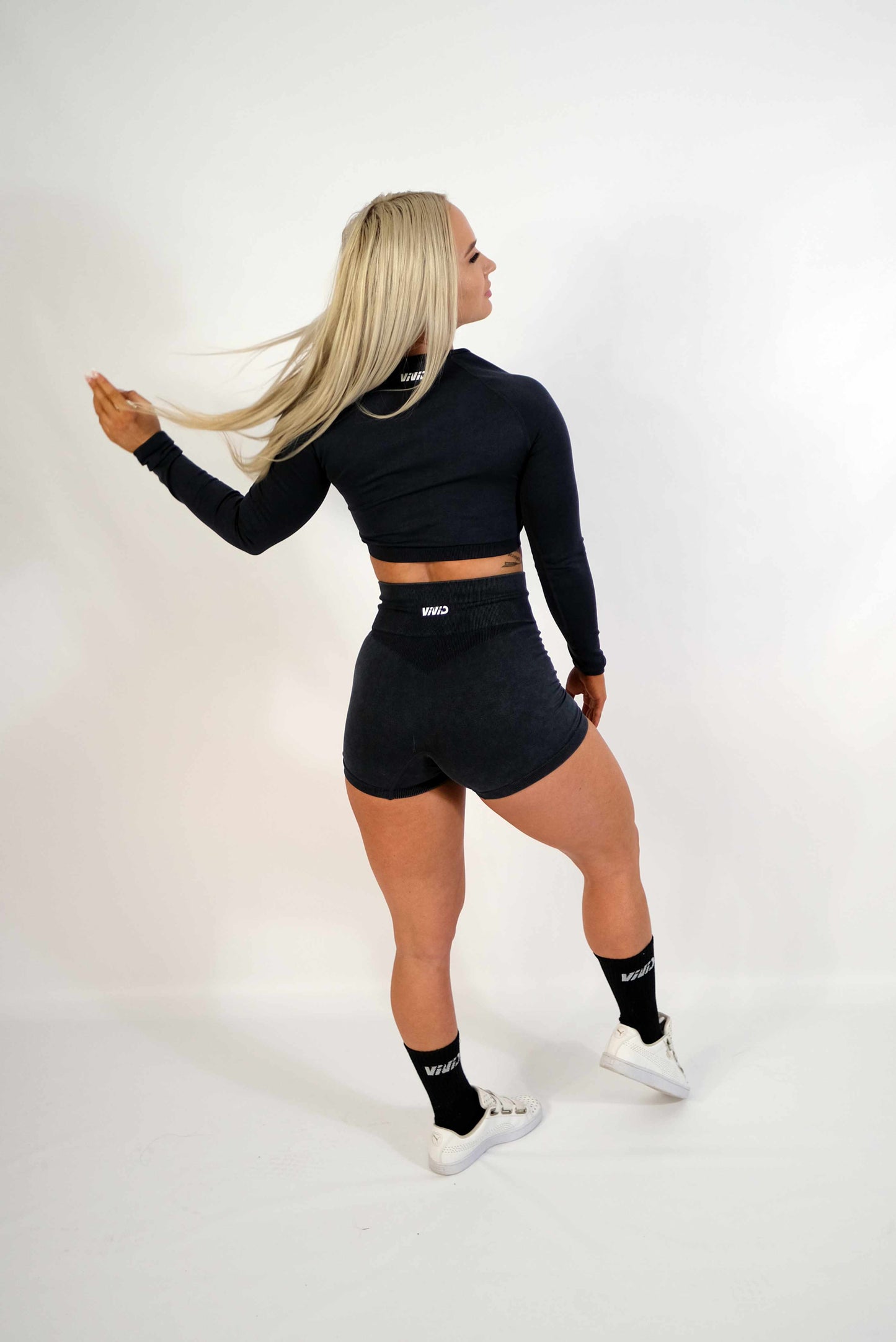 Vivid Seamless Shorts - Black