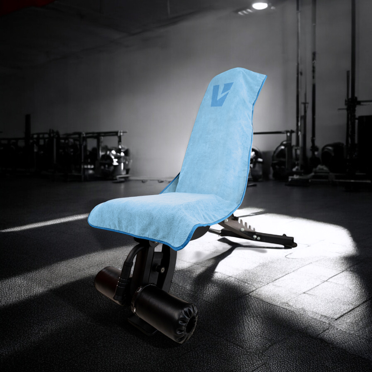 VIVID hooded gym towel in light blue