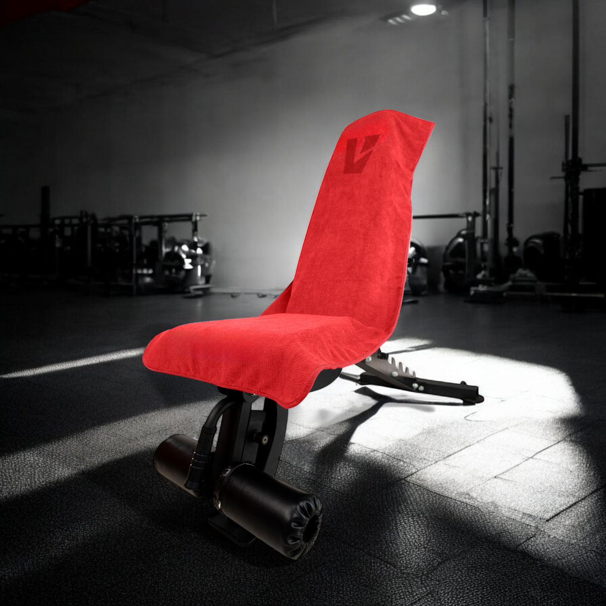VIVID hooded gym towel in red